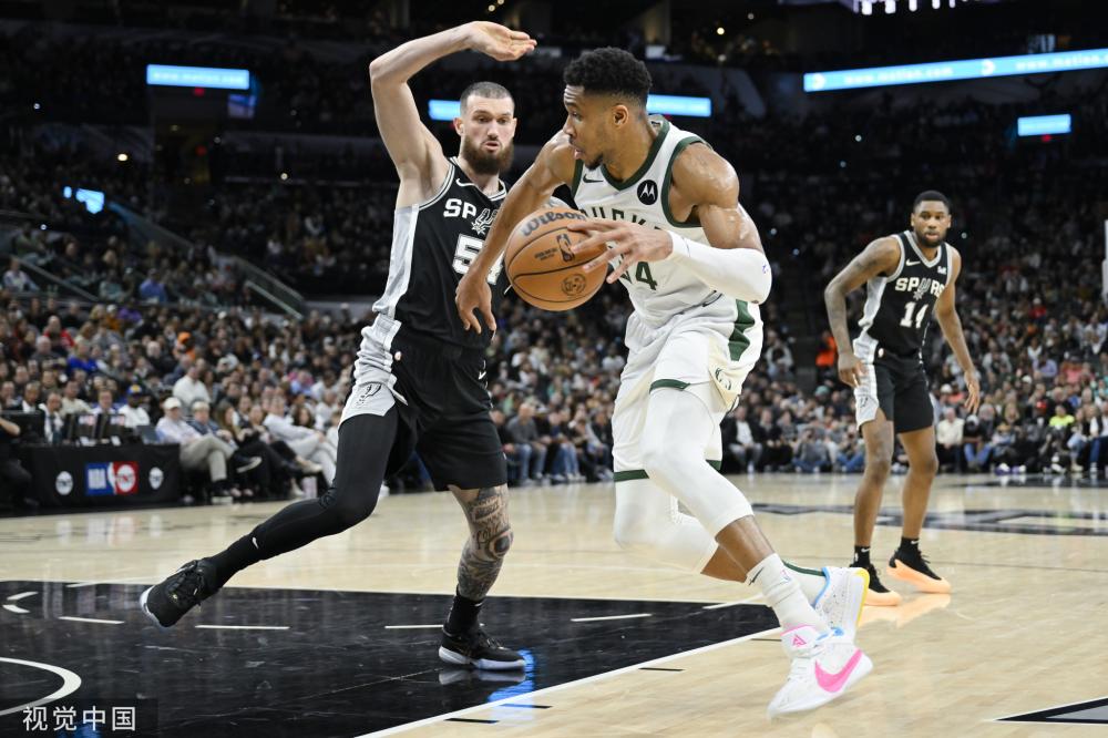 他在禁区内 他在禁区内